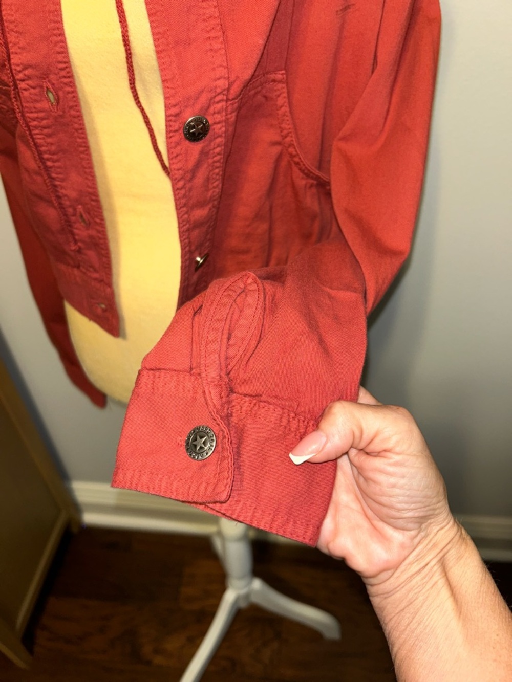 NEW Hard Tail Forever Women's Hooded Button-Front Cropped Jacket Rust Red Sz M - Picture 4 of 8